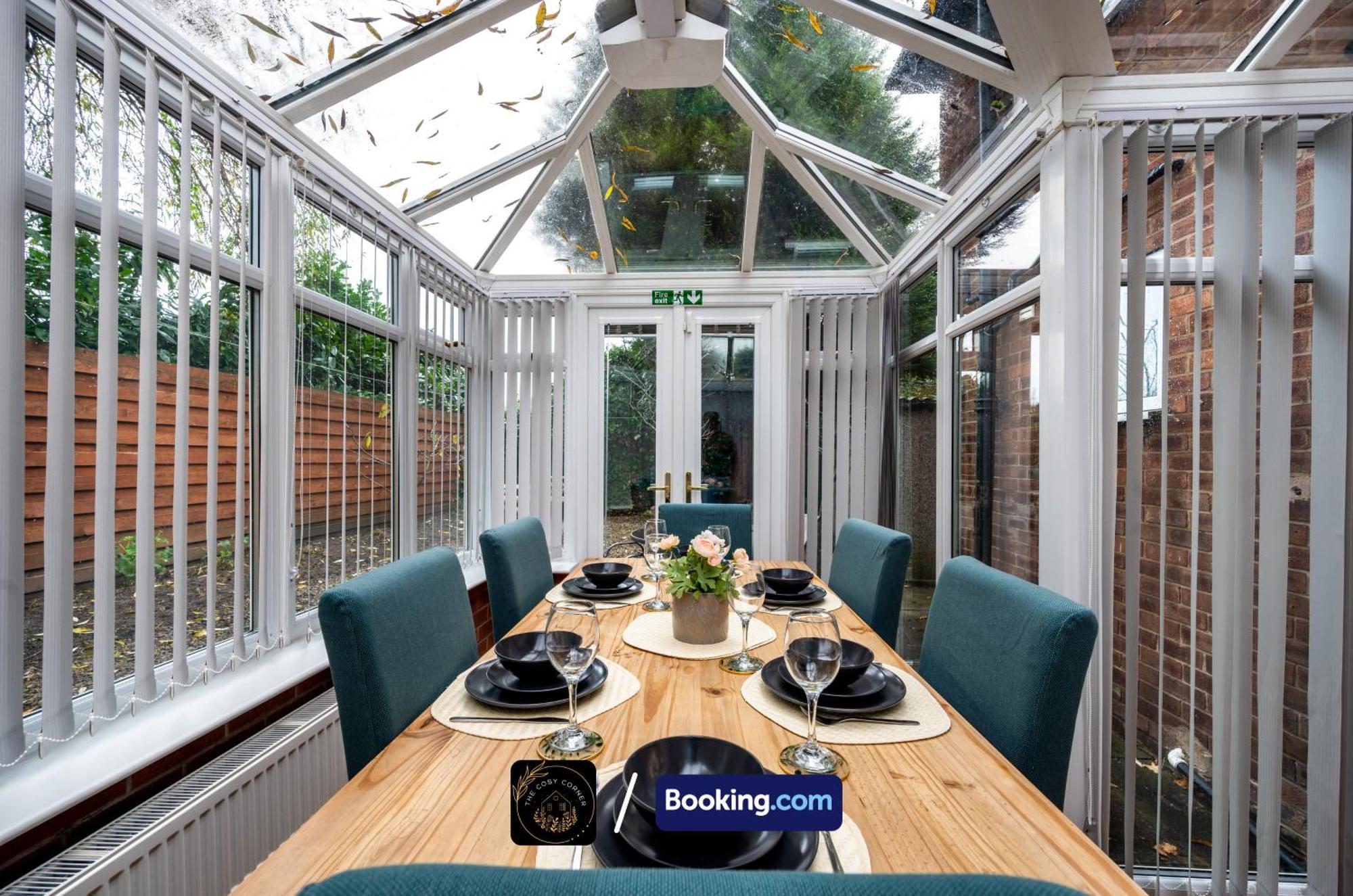 Cosy 3-Bed House, Garden & Free Parking In Stretford Apartment Manchester Luaran gambar