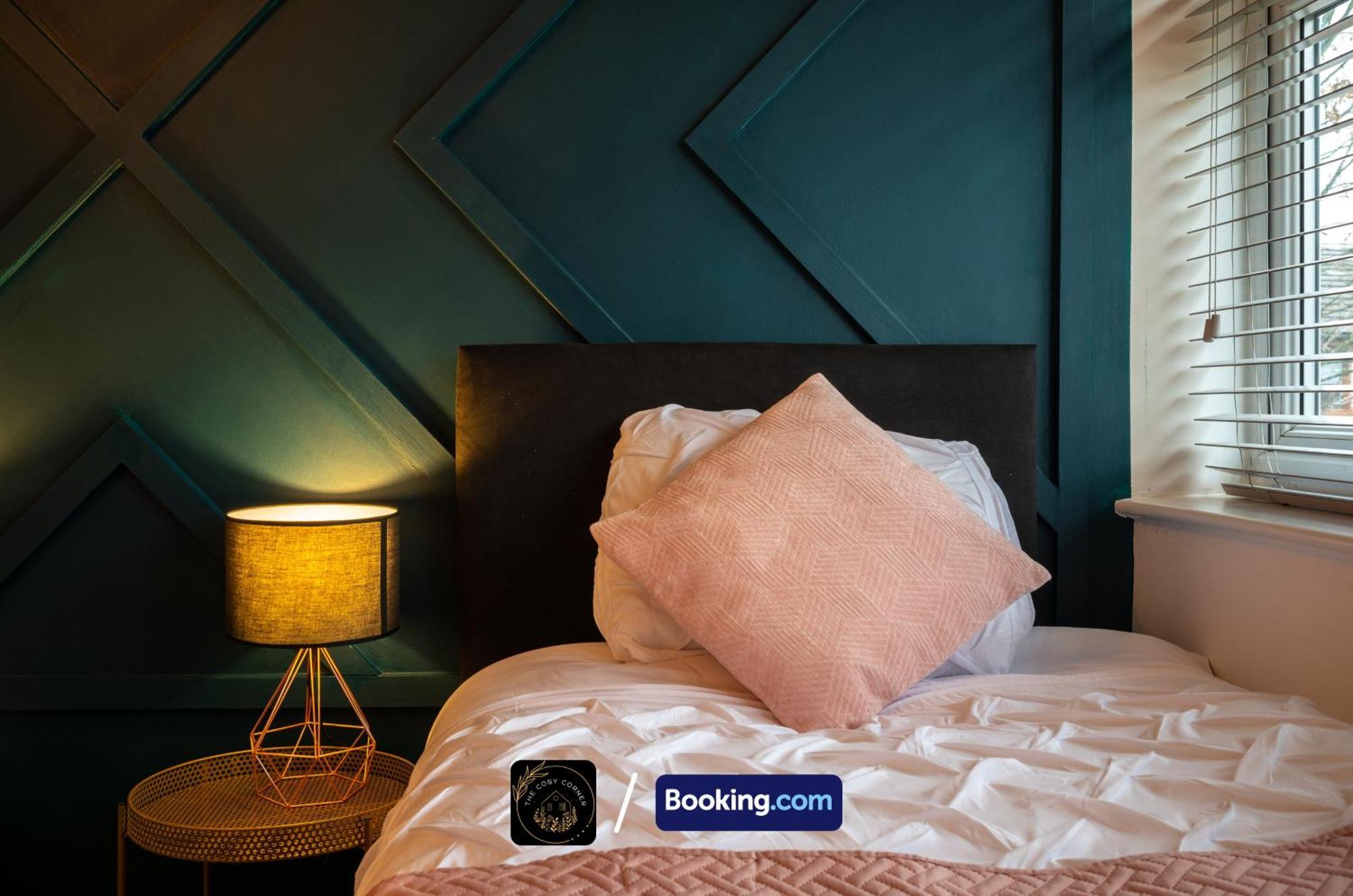 Cosy 3-Bed House, Garden & Free Parking In Stretford Apartment Manchester Luaran gambar