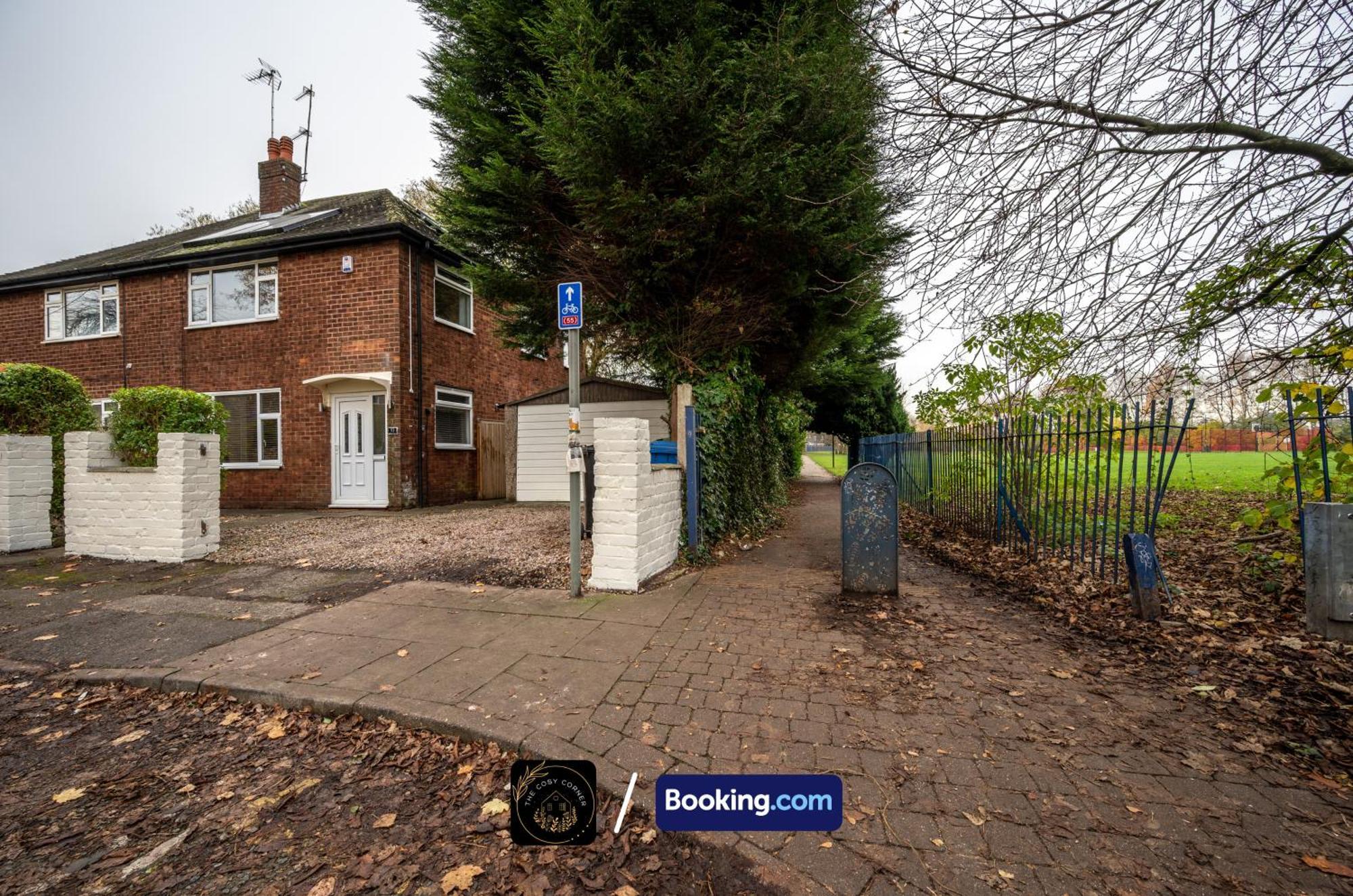 Cosy 3-Bed House, Garden & Free Parking In Stretford Apartment Manchester Luaran gambar